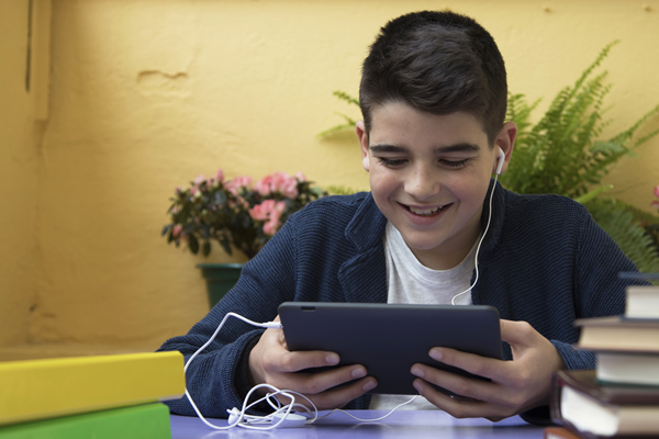 child-ipad